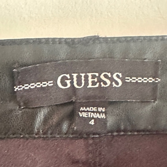 Guess Faux Leather Skinny Pants - Brand New w/ Small Defect - Picture 4 of 5